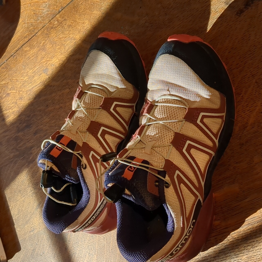 Salomon Speedcross  Unisex Junior Trail shoe 5 Boy Girl